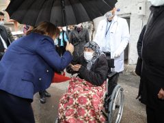 Gaziantep’te “Evim Dünyalara Bedel” projesi mutlu ediyor