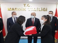 Şanlı bayrağımızın Mardin’de devir teslimi yapıldı