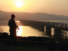 Yunanistan’a kaçmaya çalışan üç şahıs hudutta yakalandı