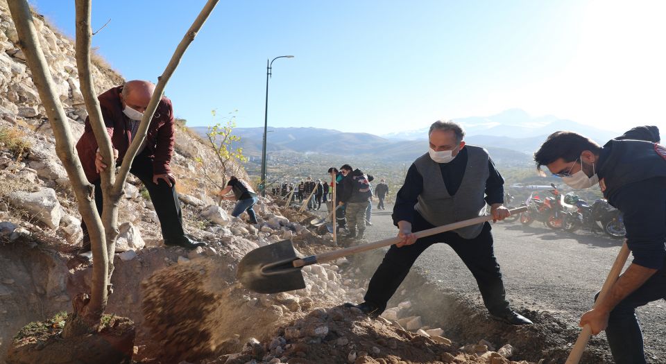 Kayseri Talas’ta yeşil seferberlik sürüyor