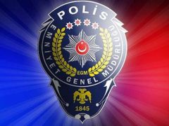 Denizli’de polis kılığında dolandırdılar!